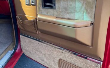 Gmc-sierra-classic-1988-red-13