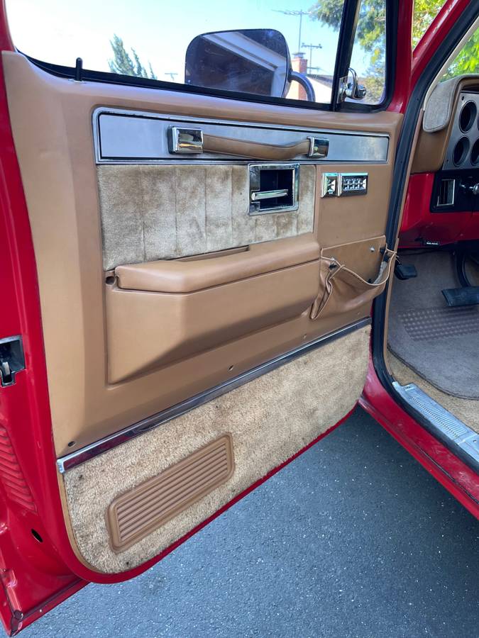 Gmc-sierra-classic-1988-red-14