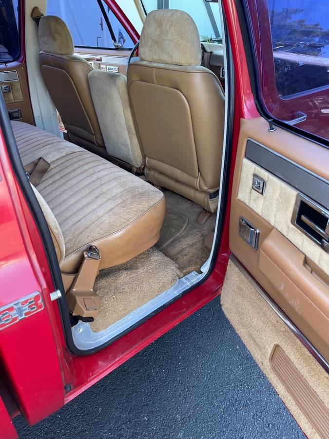 Gmc-sierra-classic-1988-red-9