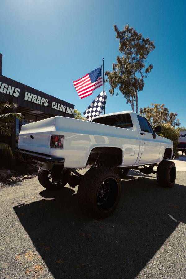 Gmc-sierra-classic1500-crew-cab-1985-white-10