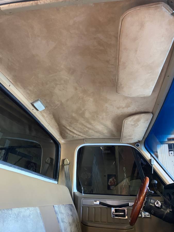 Gmc-sierra-classic1500-crew-cab-1985-white-11