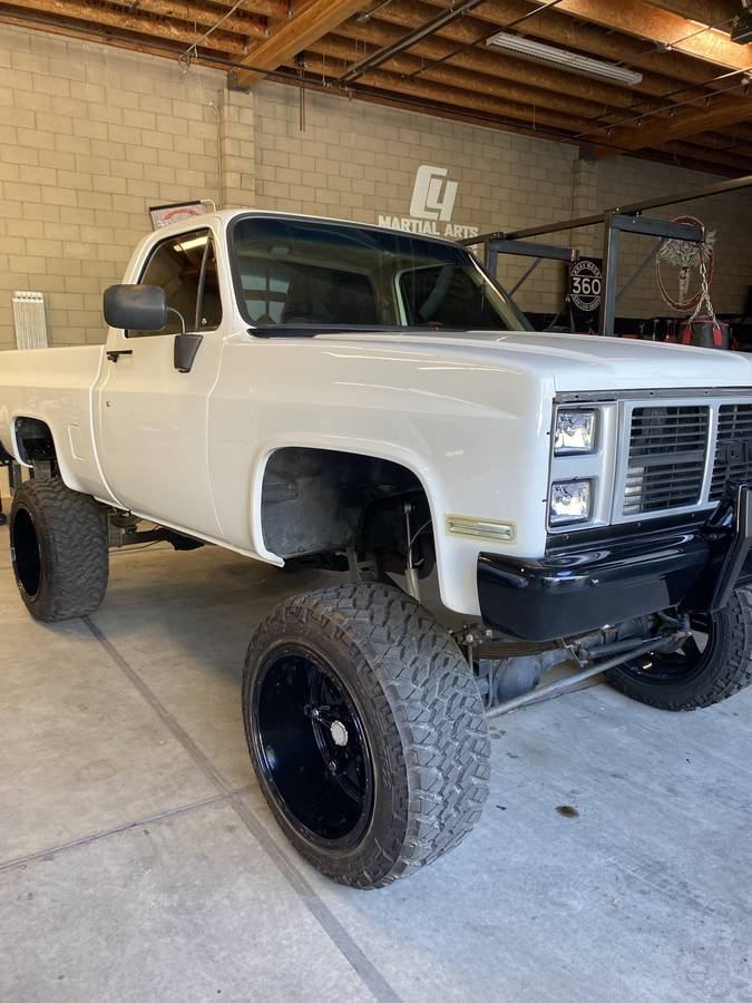 Gmc-sierra-classic1500-crew-cab-1985-white-3