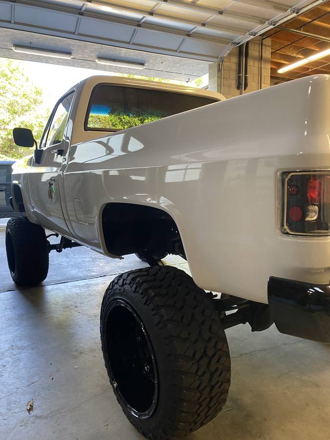 Gmc-sierra-classic1500-crew-cab-1985-white-4