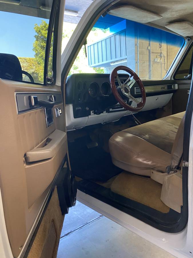Gmc-sierra-classic1500-crew-cab-1985-white-5