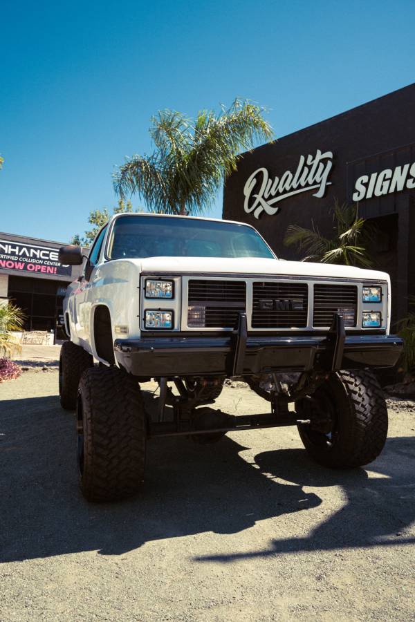 Gmc-sierra-classic1500-crew-cab-1985-white-8