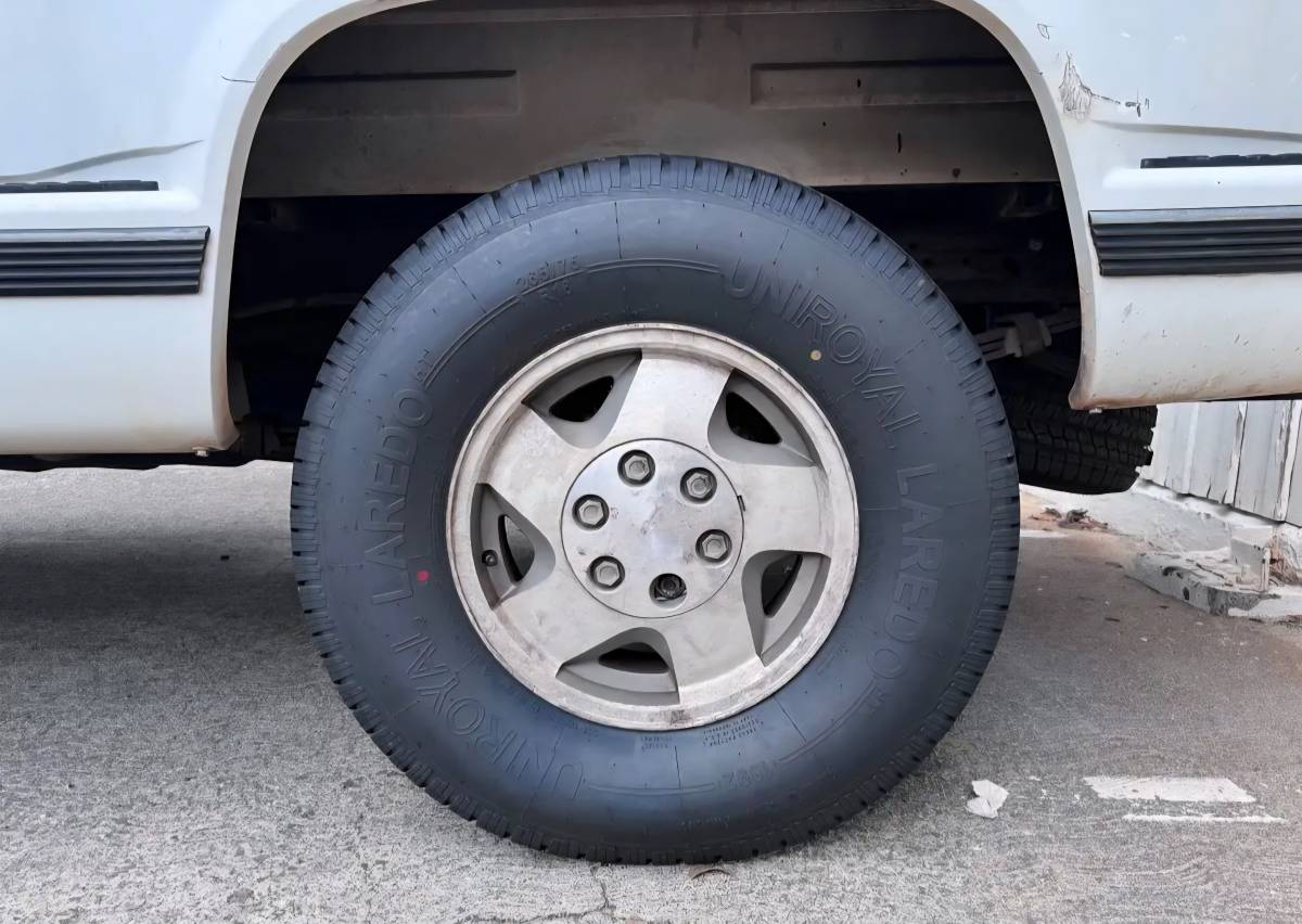 Gmc-sierra-k1500-z71-1994-white-4