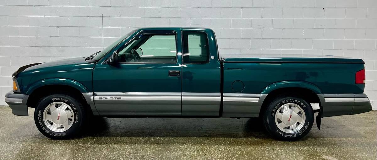 Gmc-sonoma-12-ton-nominal-1996-25