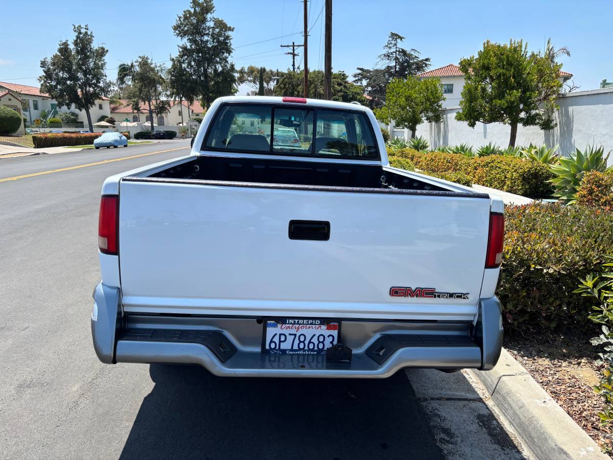 Gmc-sonoma-1994-white-2