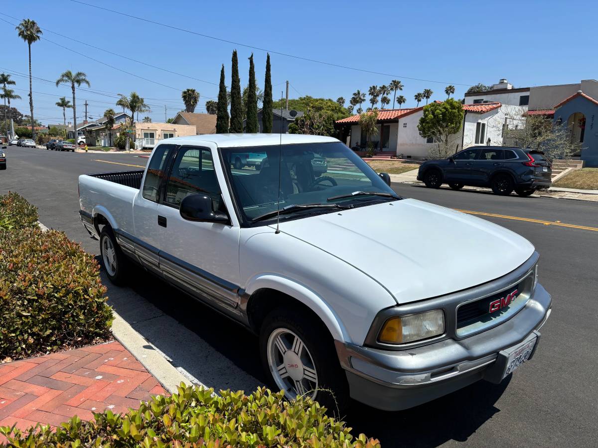 Gmc-sonoma-1994-white-3