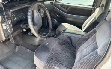 Gmc-sonoma-1994-white-5