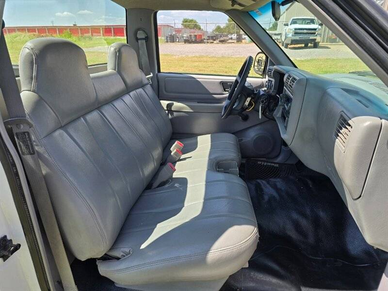 Gmc-sonoma-67k-ml.1owner-4.3l-runsampdrives-grea-1995-white-15