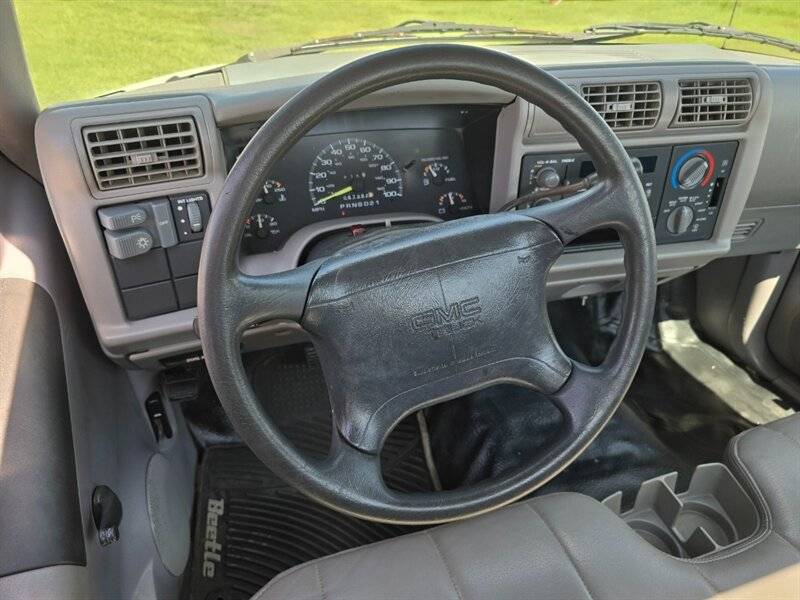 Gmc-sonoma-67k-ml.1owner-4.3l-runsampdrives-grea-1995-white-17
