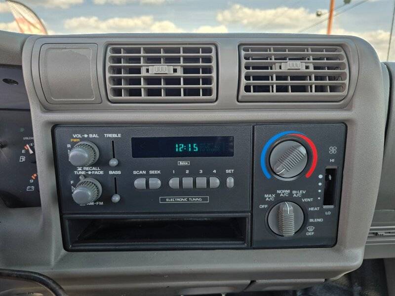 Gmc-sonoma-67k-ml.1owner-4.3l-runsampdrives-grea-1995-white-18