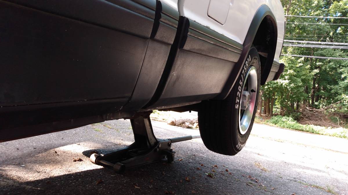 Gmc-sonoma-s15-1993-white-17