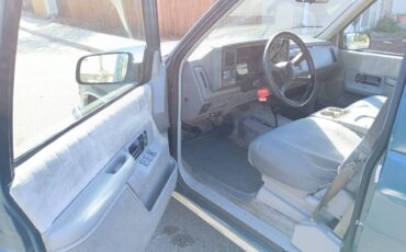 Gmc-suburban-1500-1994-blue-12