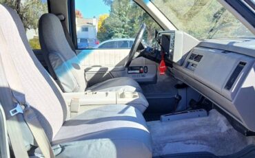 Gmc-suburban-1500-1994-blue-17