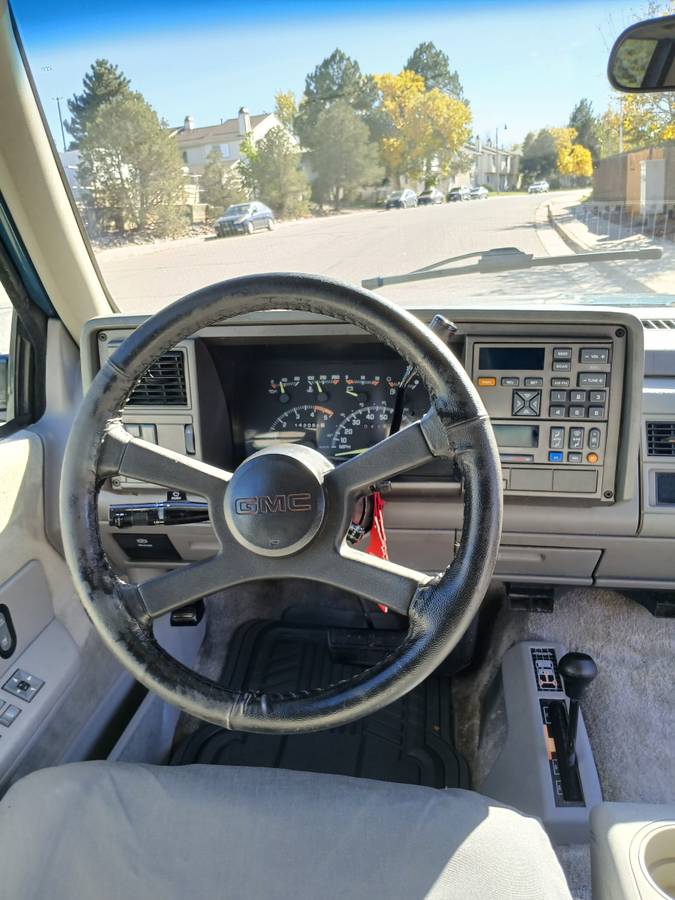 Gmc-suburban-1500-1994-blue-19