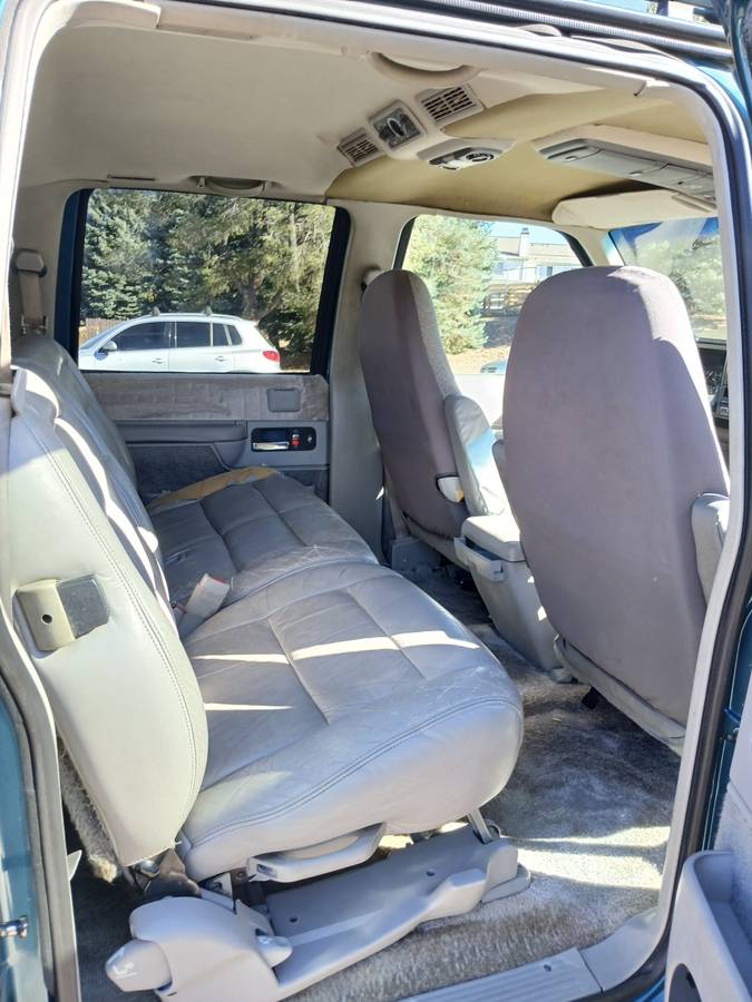 Gmc-suburban-1500-1994-blue-3
