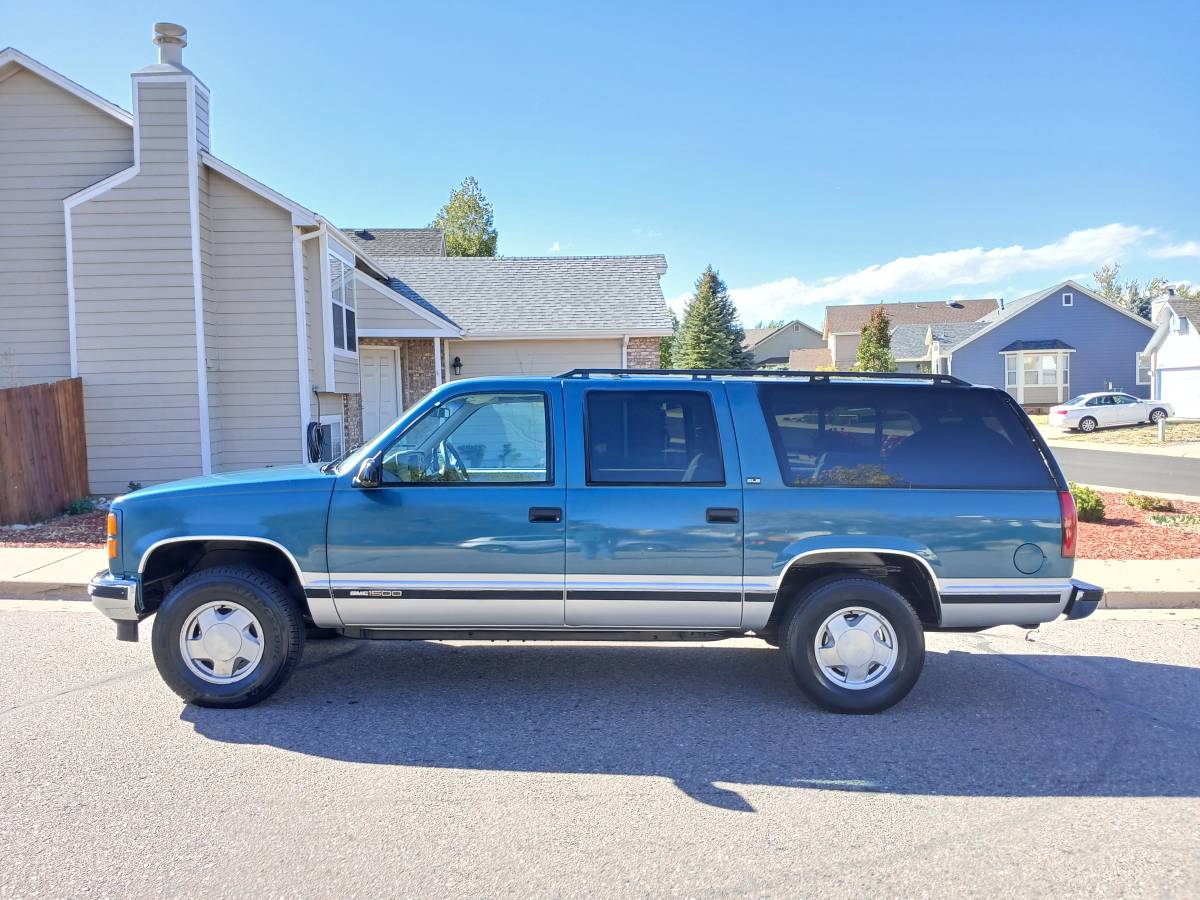 Gmc-suburban-1500-1994-blue-5