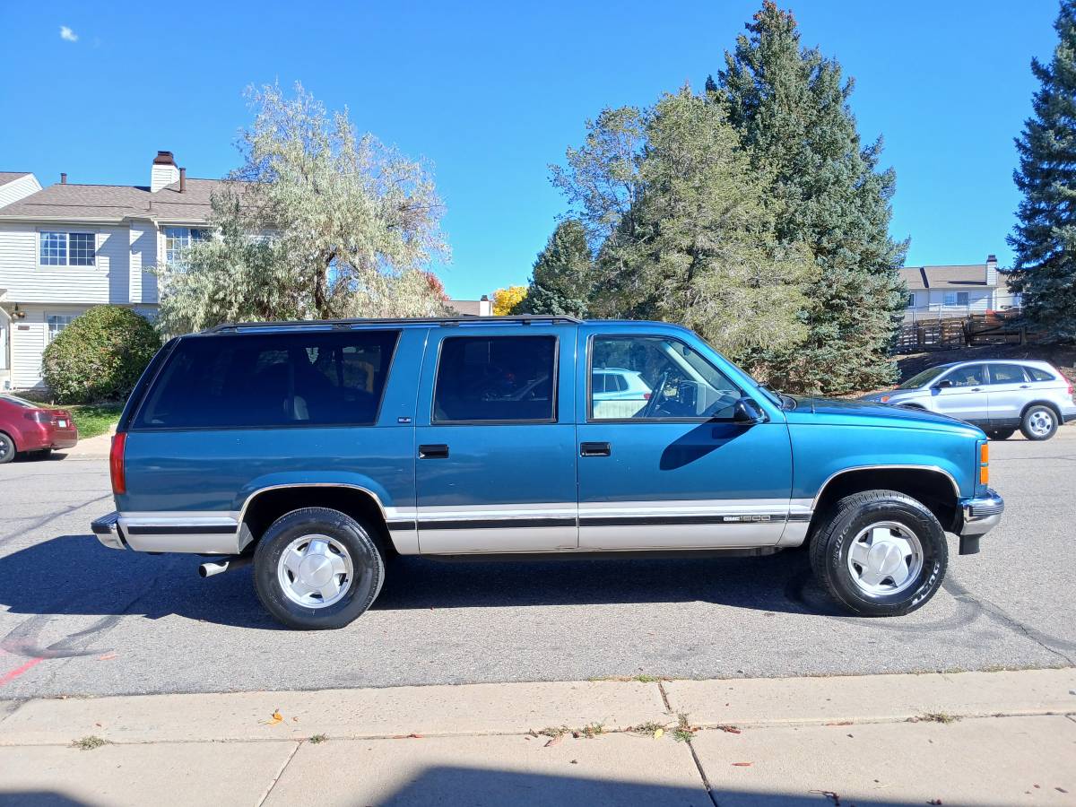Gmc-suburban-1500-1994-blue-9