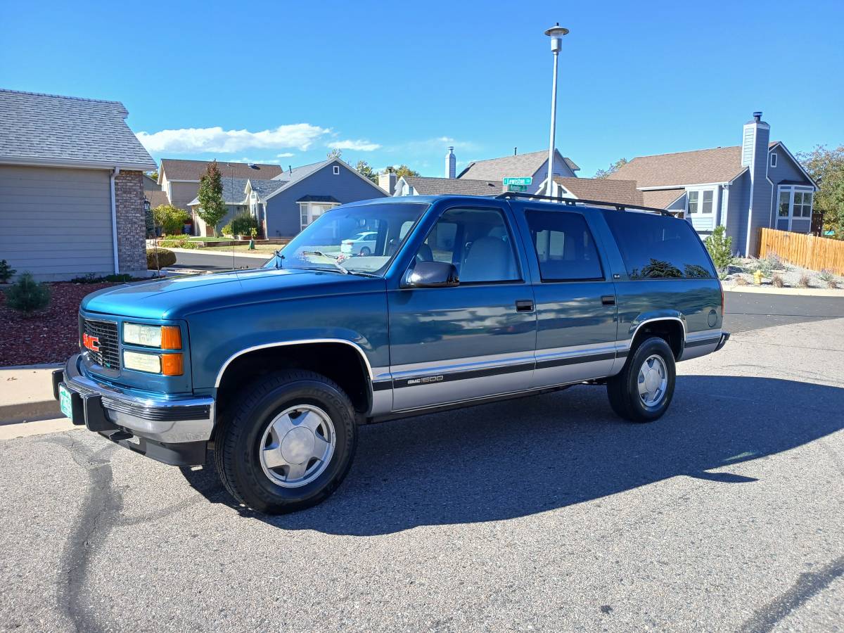 Gmc-suburban-1500-1994-blue