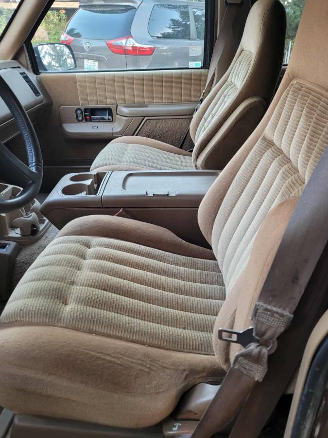 Gmc-suburban-1500-1994-brown-3