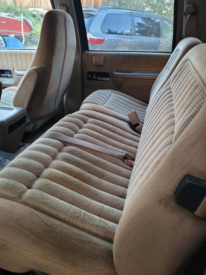 Gmc-suburban-1500-1994-brown-6