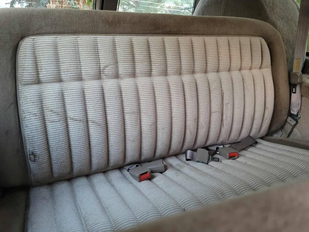 Gmc-suburban-1500-1994-brown-9