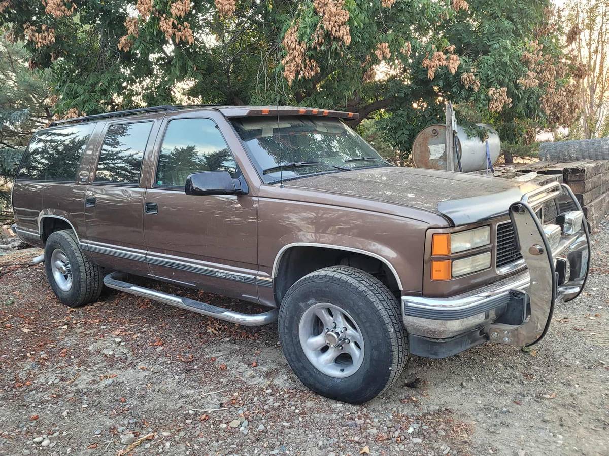 Gmc-suburban-1500-1994-brown
