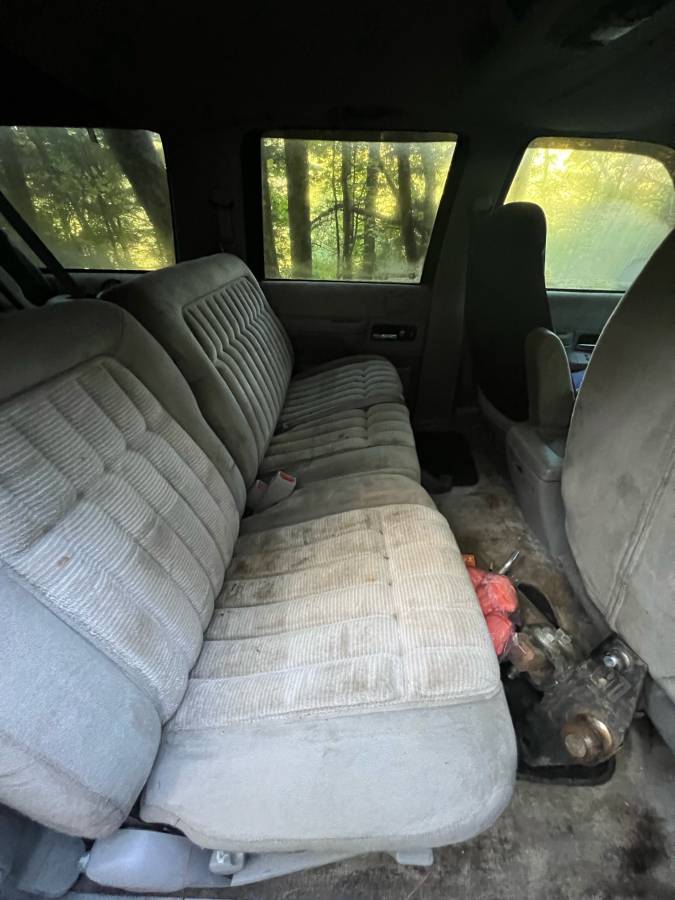 Gmc-suburban-1500-1994-green-2