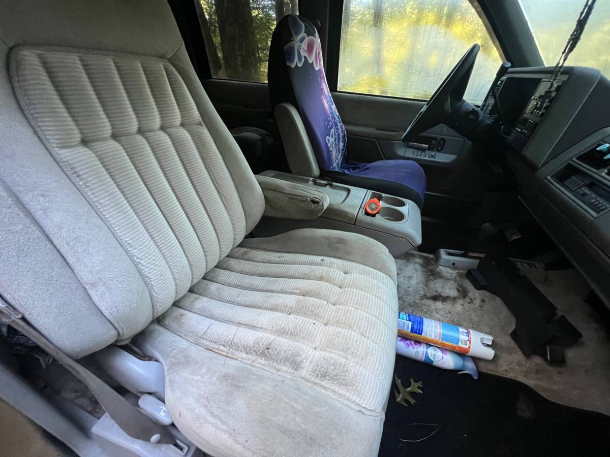 Gmc-suburban-1500-1994-green-3