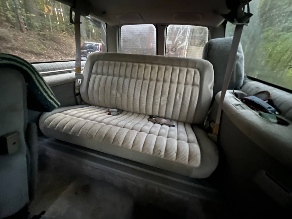 Gmc-suburban-1500-1994-green-4
