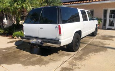 Gmc-suburban-1500-1994-white-1