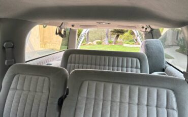 Gmc-suburban-1500-1994-white-11