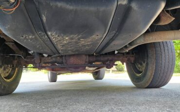 Gmc-suburban-1500-1996-black-11