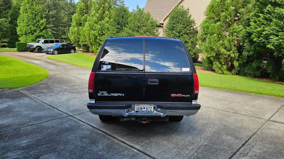Gmc-suburban-1500-1996-black-3