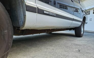 Gmc-suburban-1500-1996-black-8