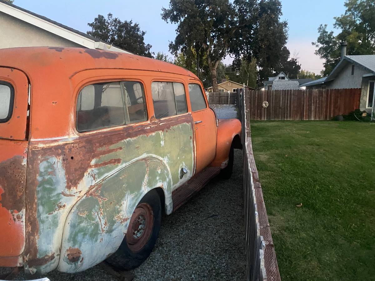 Gmc-suburban-1950-orange-2