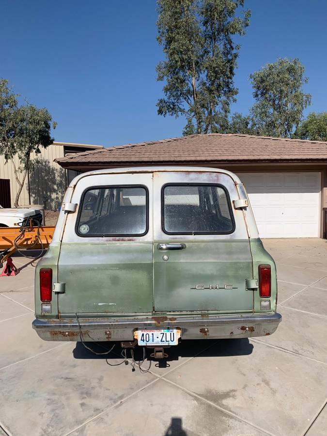 Gmc-suburban-1972-green-1