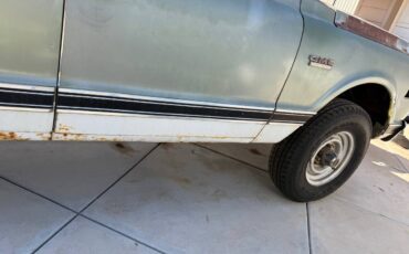 Gmc-suburban-1972-green-10