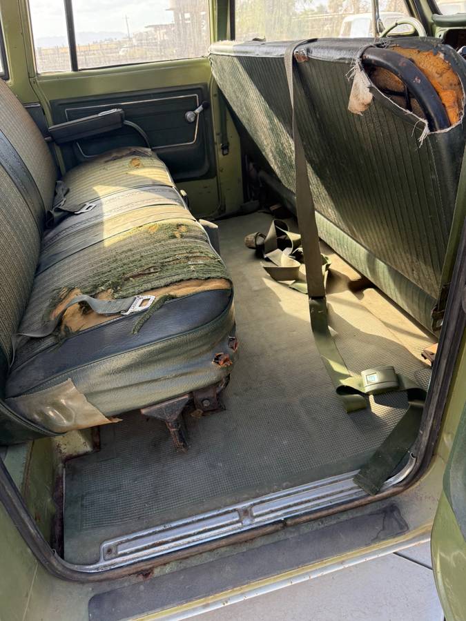 Gmc-suburban-1972-green-4