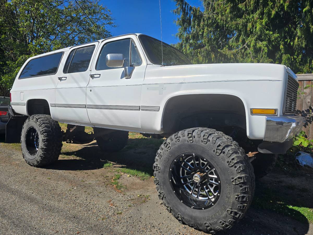 Gmc-suburban-1988