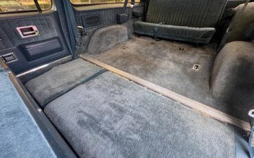 Gmc-suburban-1989-3