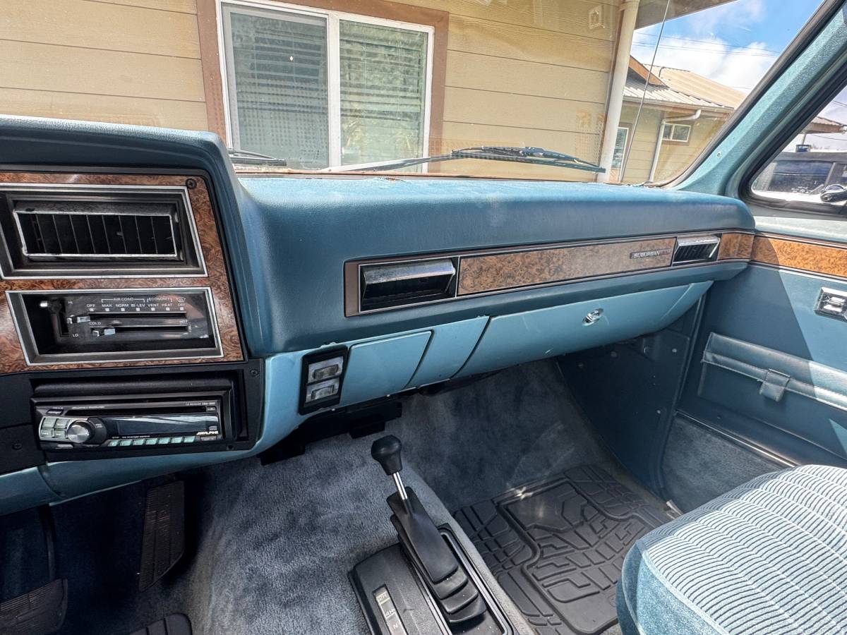 Gmc-suburban-1989-7