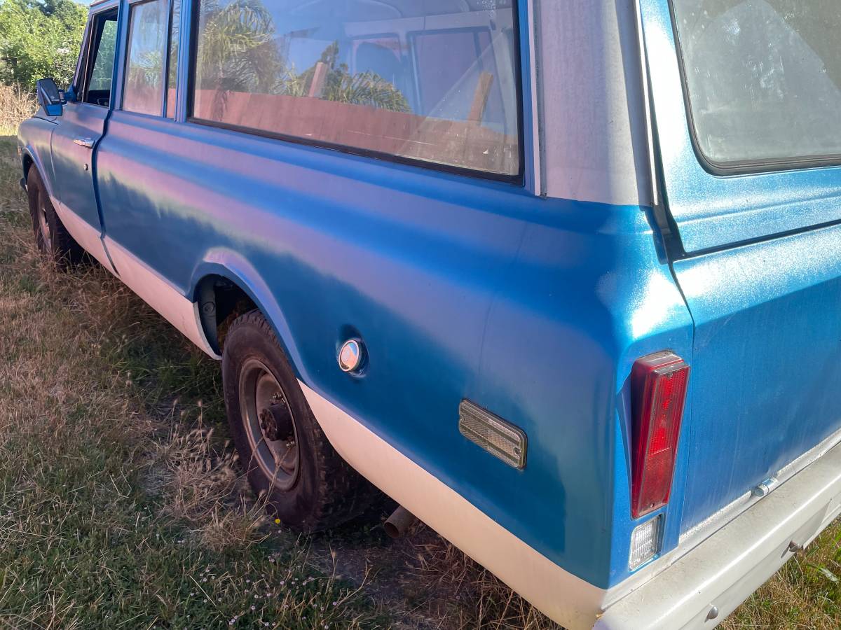 Gmc-suburban-2500-1972