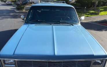 Gmc-suburban-2500-diesel-1986-20