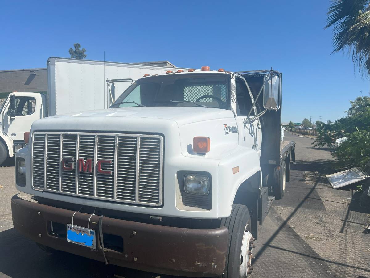 Gmc-top-kick-1991-white-4