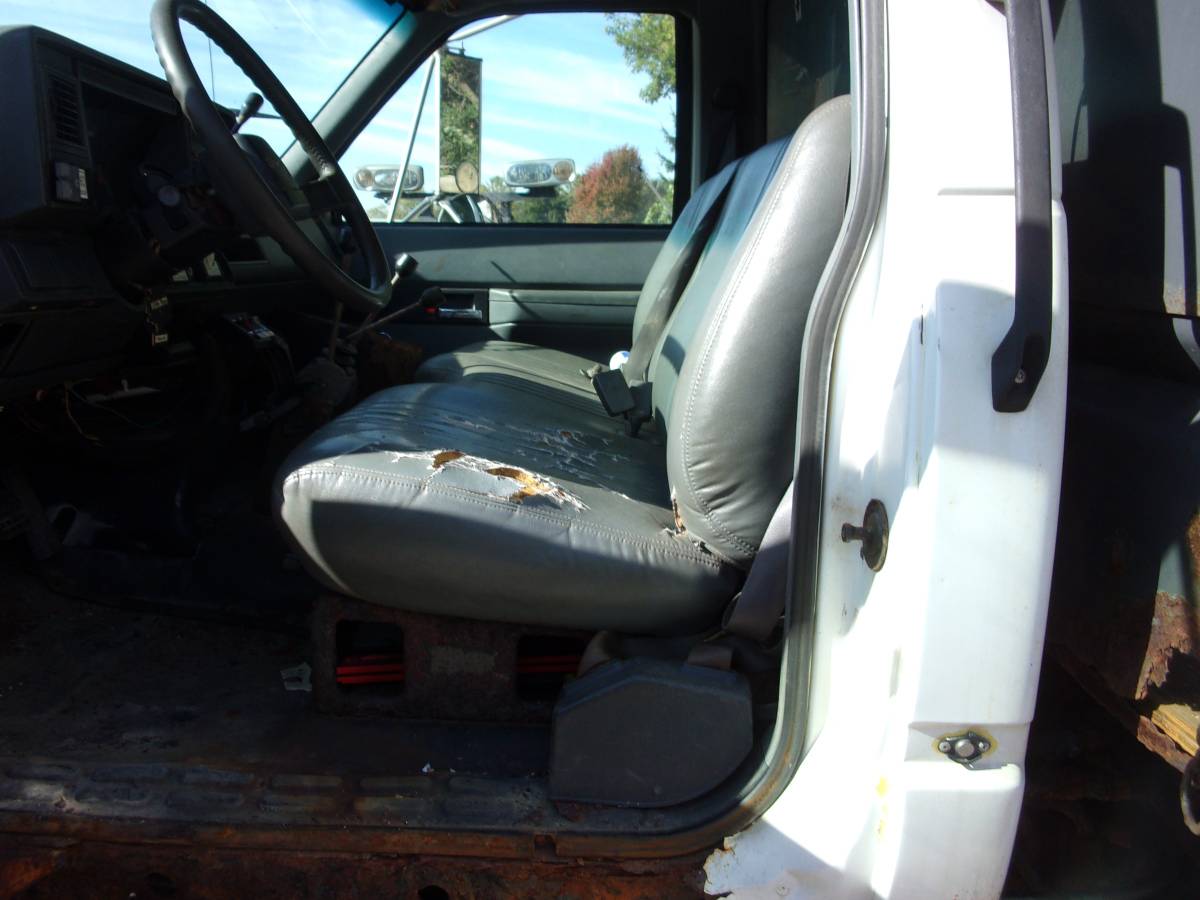 Gmc-topkick-c6-diesel-1995-white-12