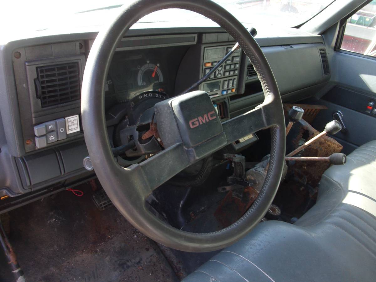 Gmc-topkick-c6-diesel-1995-white-13