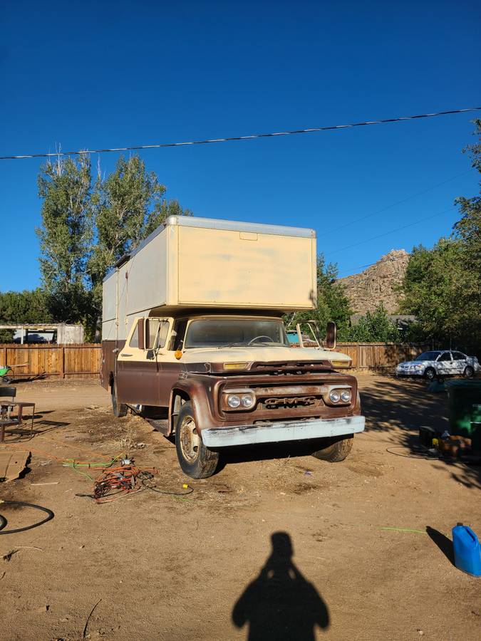 Gmc-v4000-1962-brown-3